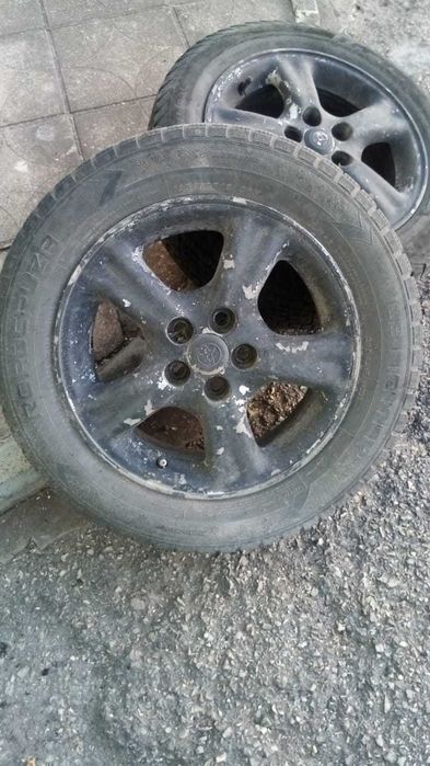 4 броя алуминиеви джанти с гуми 15-5х100 toyota с хубави зимни гуми