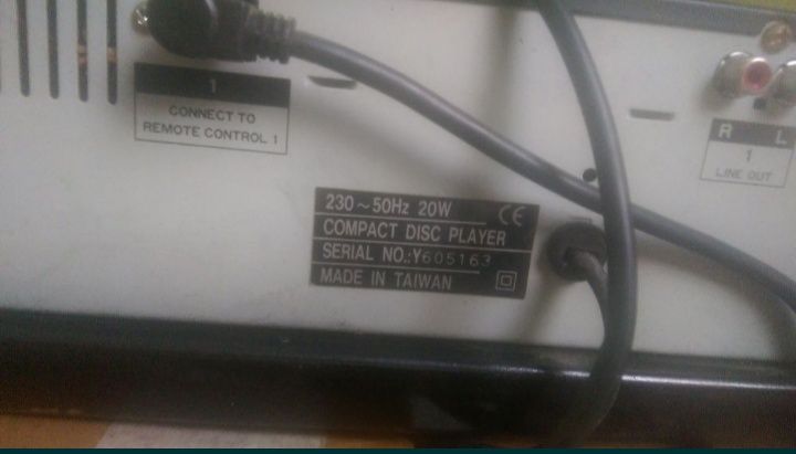 Acoustic Control Dual CD Player CDJ-26 cu Rack , are toate cablurile