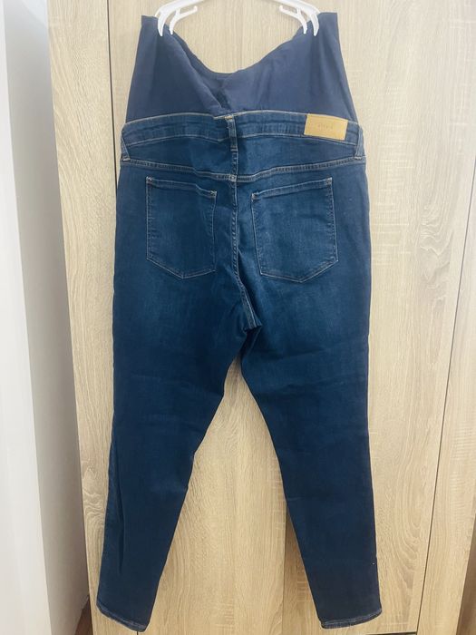 Blugi pentru gravide marimea 42