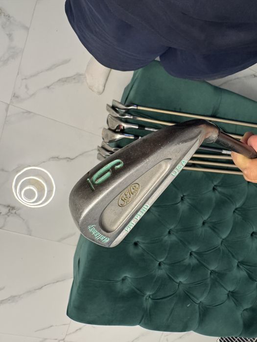 Vând Crose de golf 18 bucati