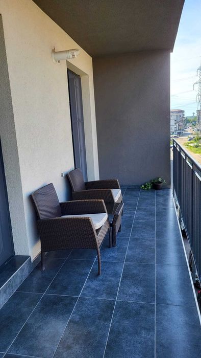 Inchiriez apartament 2 camere cu parcare inclusa in Dobroesti