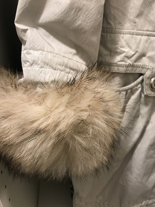 Топла пухенка гарнирана с бяла лисица