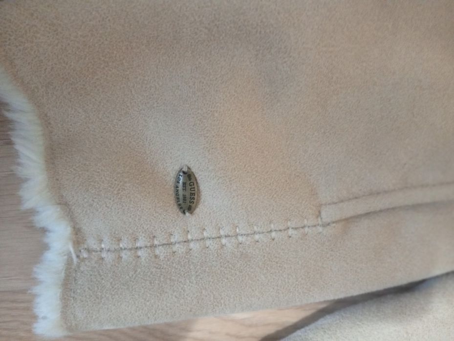 Марково яке за момиче 12-14 г.в добро състояние.