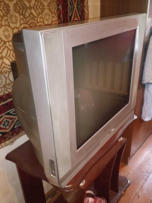 Телевизор SAMSUNG +Подставка