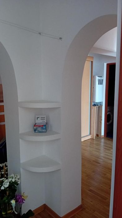 Vând apartament 3 camere