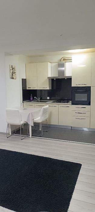 Apartament de închiriat 2 camere open space