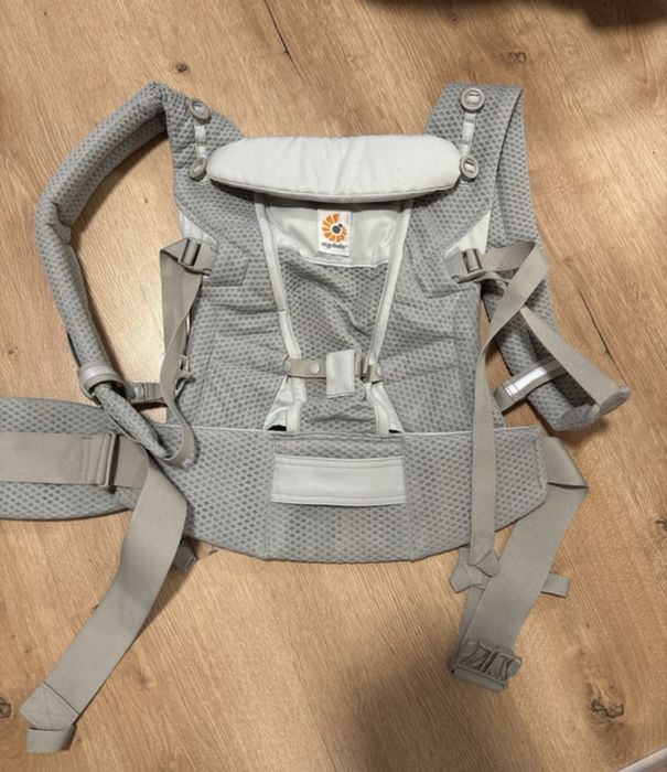 Marsupiu ergobaby