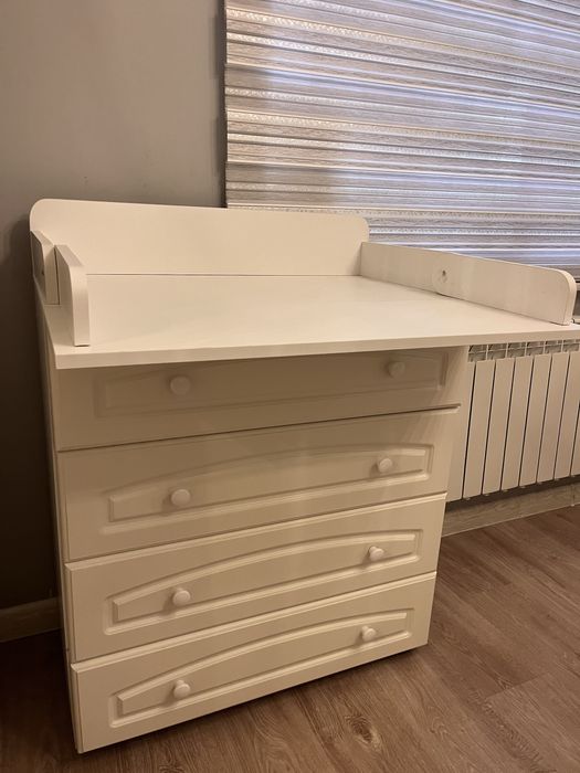 Детский кровать + комод