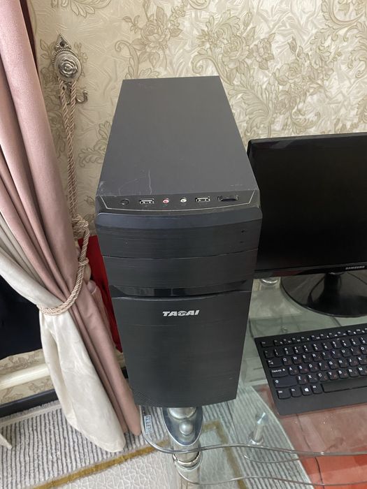 Компьютер монитор