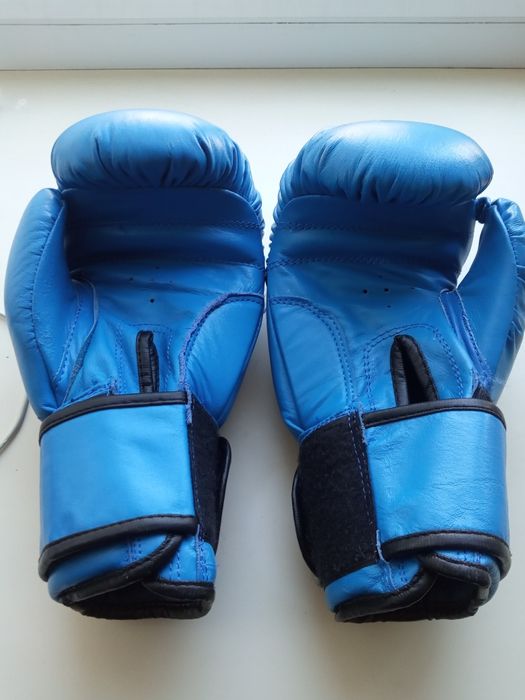Перчатки для бокса