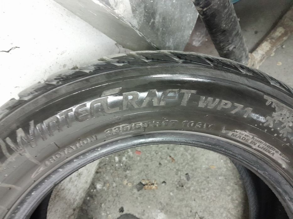 Зимни гуми 4броя 235/55/17 Kumho и летни 4бр. 175/70/14 Brigestone