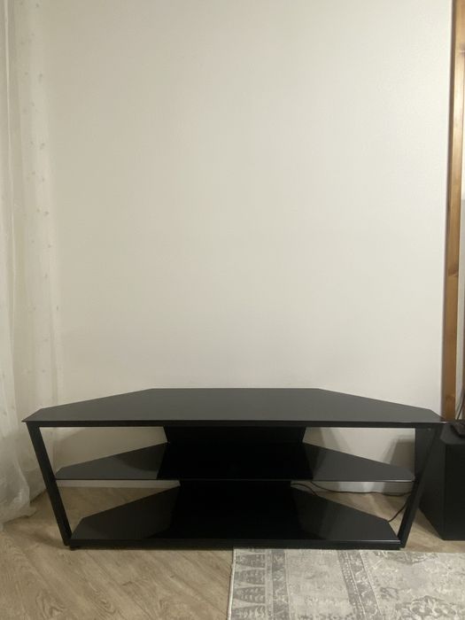Продам тумбу под ТВ