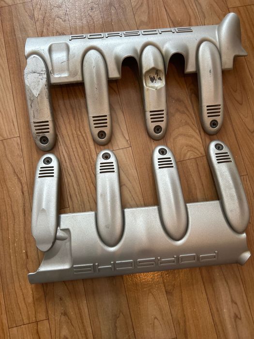 Декоративная крышка двигателя