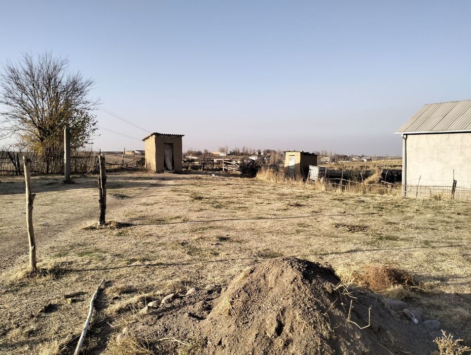 Участка сотилади