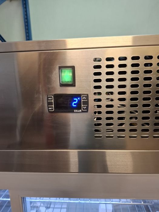 Vitrina frigorifica cofetărie