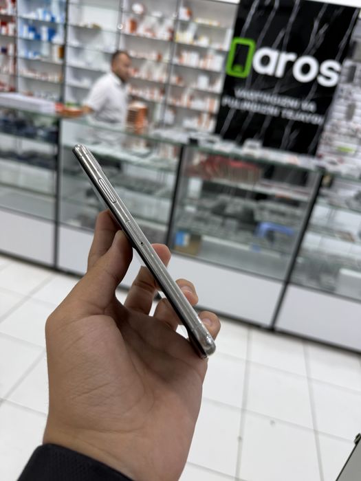 iPhone x 64gb срочни сотилади