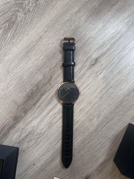 Мъжки нов часовник Daniel Wellington B40R5