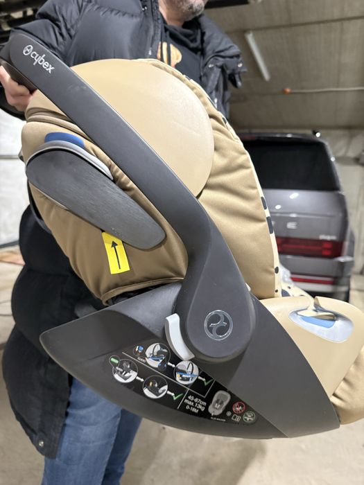 Стол за кола Cybex Cloud Z i-size Karolina Kurkova Fashion Collection