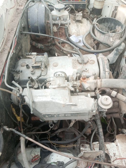 Двигатель от Isuzu trooper