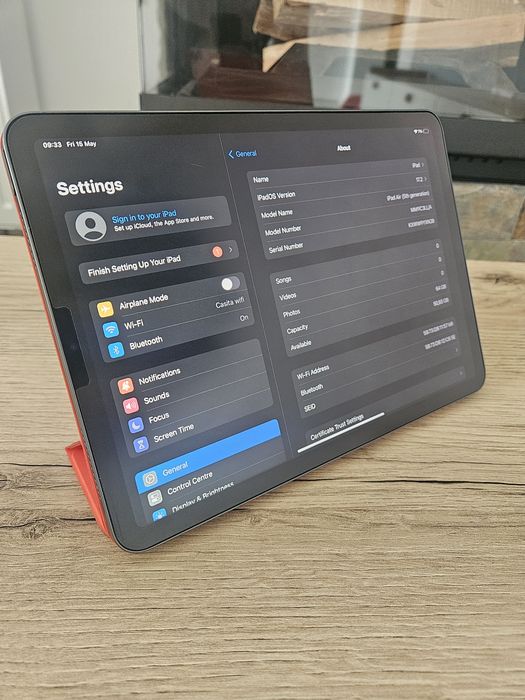 iPad Air 5 M1 \ impecabila \ 40 incarcari \ Husa si folie \ incarcator