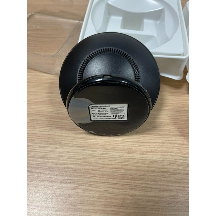 QI безжично зарядно