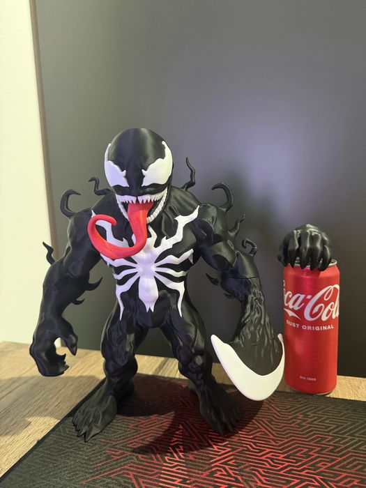 Figurina Venom (cu mana interschimbabila)