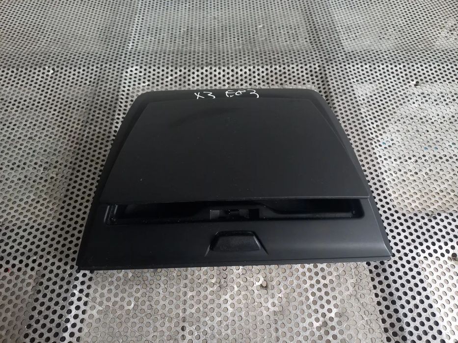Sertar Bord Torpedou  Bmw  X3 E83 Volan Stanga Dezmembrez - Dezmembrari Arad