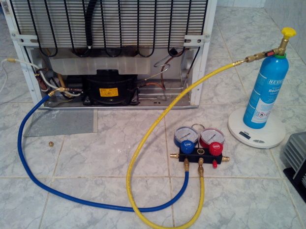 Reparatii /vitrine/frigidere/congelatoare/combine / la domiciliu