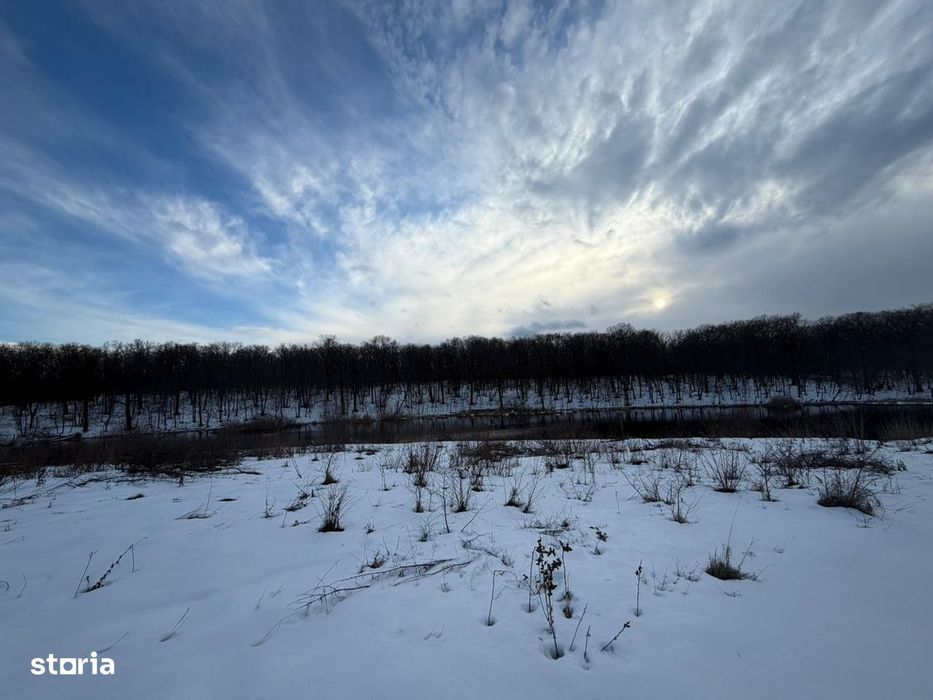 Teren intravilan de vanzare cu deschidere la lac, Branesti