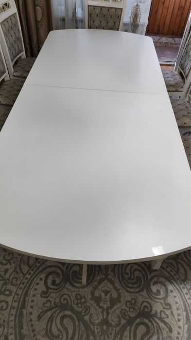 Стол с 12 стулями