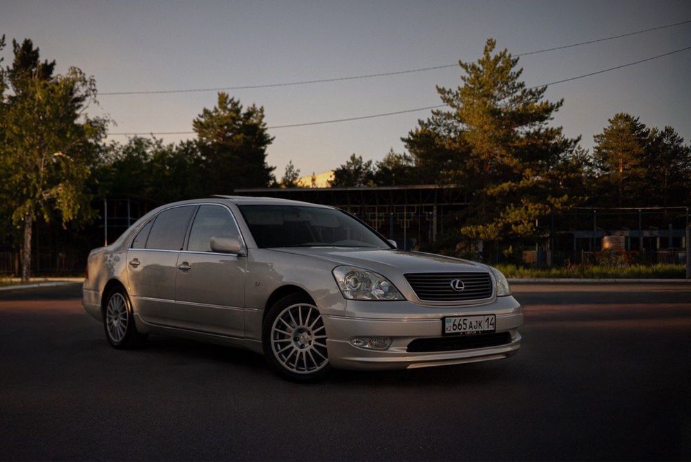 Продам Lexus LS430