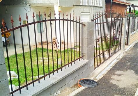 Vând garduri și porți