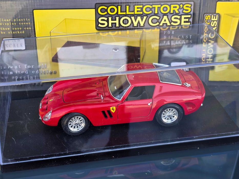 Macheta Auto 1/18 Burago Triple 9 Case Ferrari GTO