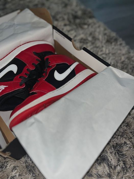 NEGOCIABIL Nike Air Jordan 1 Mid – Mărimea 35.5 – Stare impecabilă / Ca noi