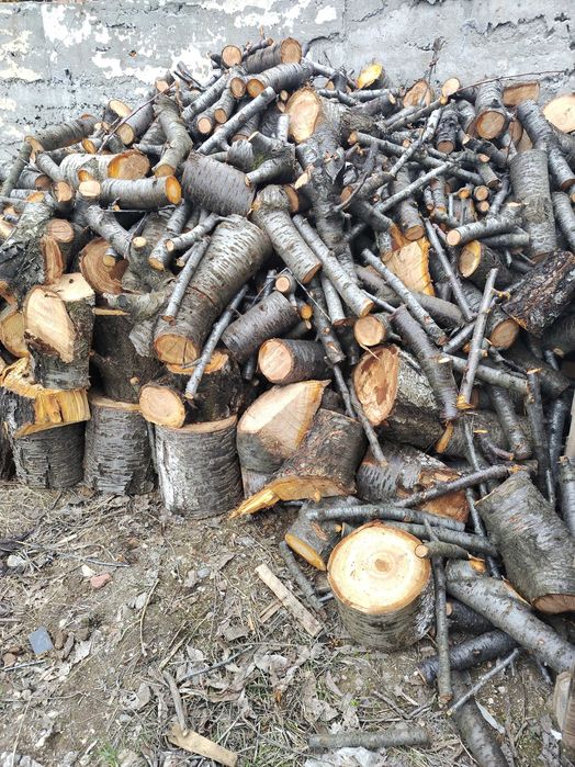 Дърва за огрев, готови за горене