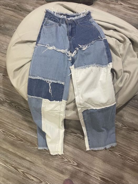 Дамски дънки с широк крачол