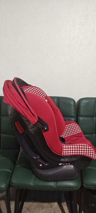 Продам автомобильное кресло для ребенка