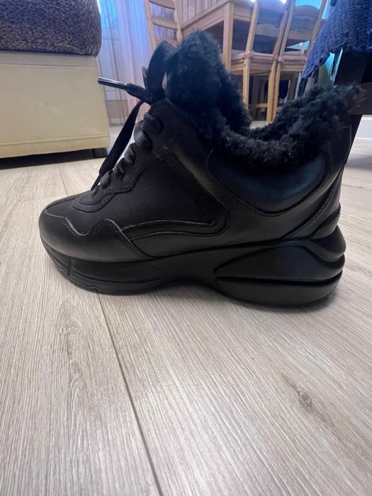 Зимние кроссовки