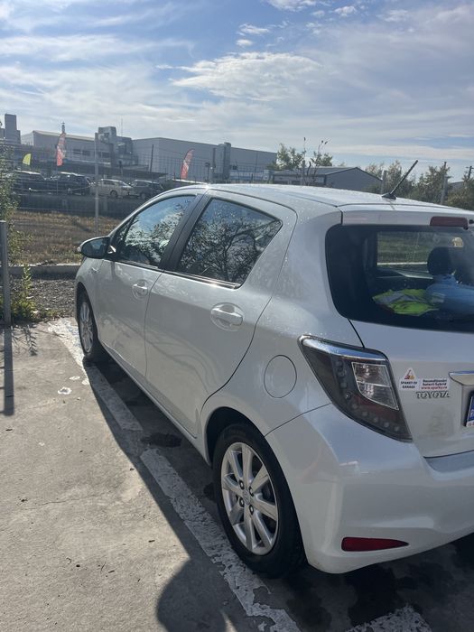 Toyota yaris hybrid