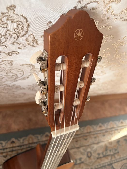 Классическая гитара Yamaha c40