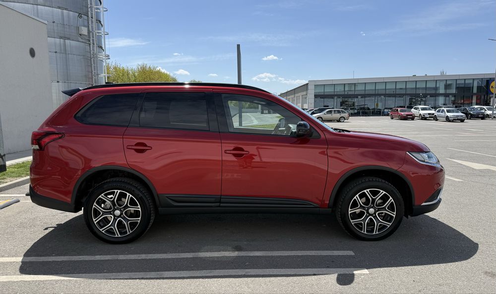 ‼️Vand sau schimb Mitsubishi Outlander 3 2.2 D-ID 7 locuri, 4x4, Euro6‼️
