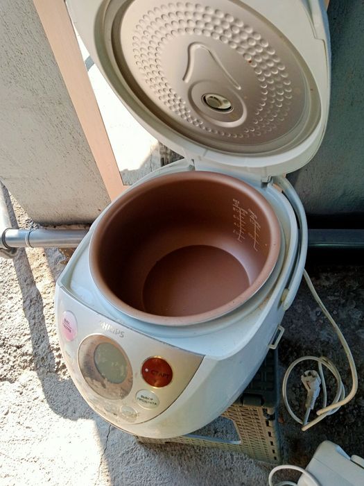 Мультиварка электрическая