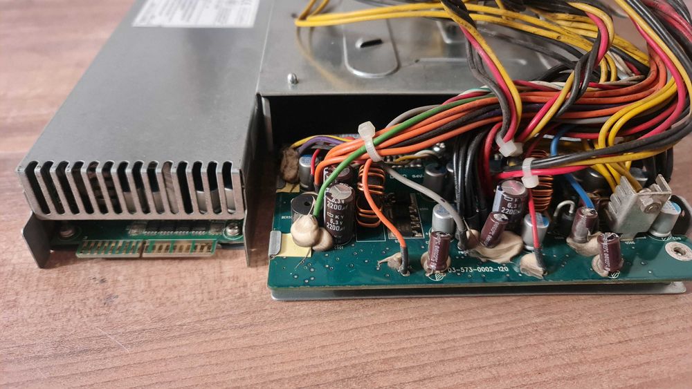 Захранване за компютър - ablecom pws-702a-1r