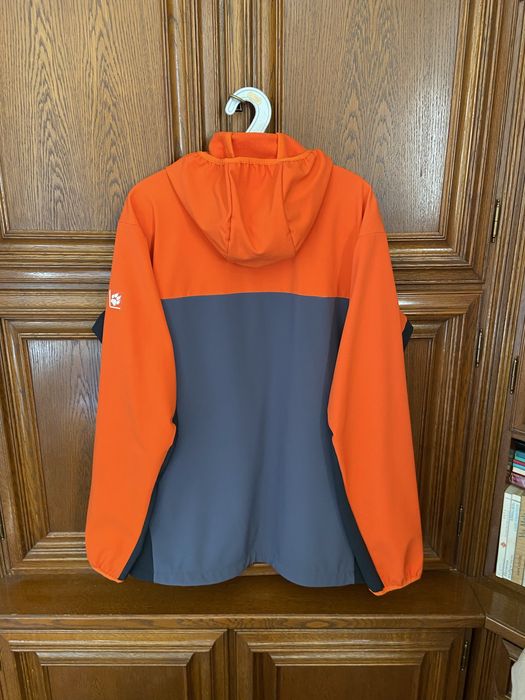 Vând geacă Jack Wolfskin  softshell Eagle Peak ll