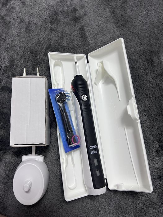 Periuta de dinti electrica Oral-B Pro 2 Braun