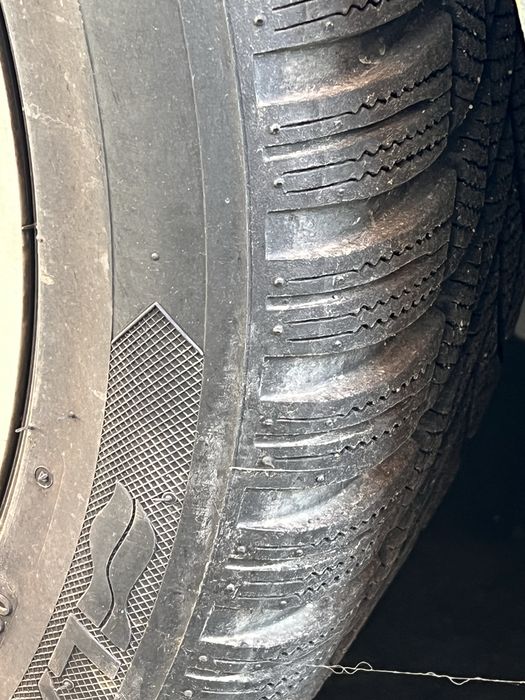 Зимни гуми с джанта 225/50r17 98V