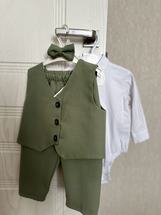 Продам костюм для малыша