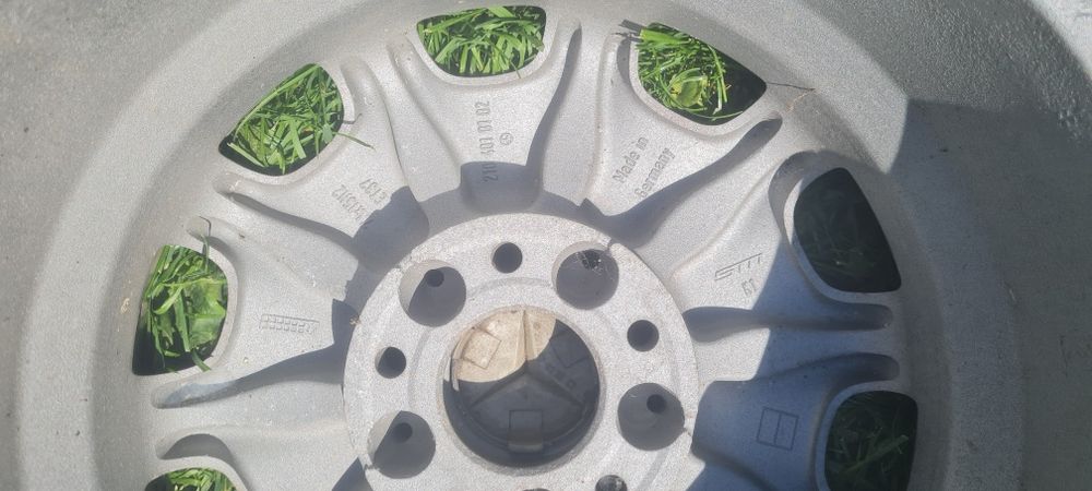 Jenți Mercedes E Class originale de vanzare pe 15.