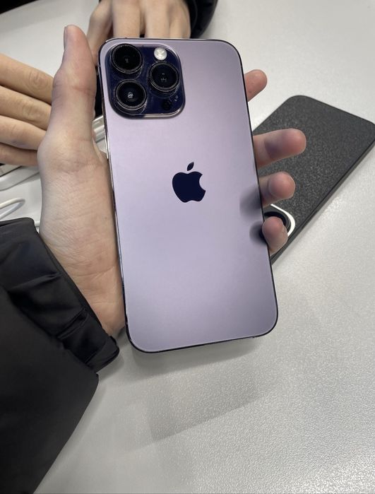 Продам Iphone 14 про макс