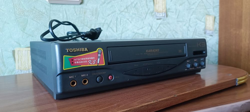 Видеомагнитофон Toshiba